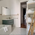 Venera Charming House شقة